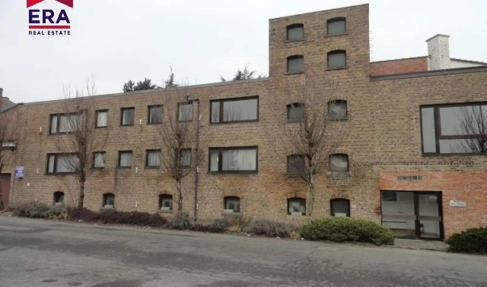 Opgefrist appartement met 1 slaapkamer.
