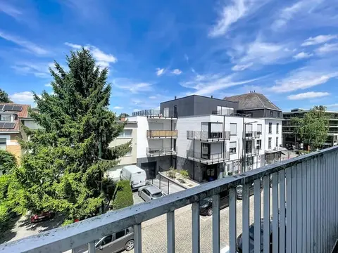 Beautiful 2-bedroom apartment in a recently built building.