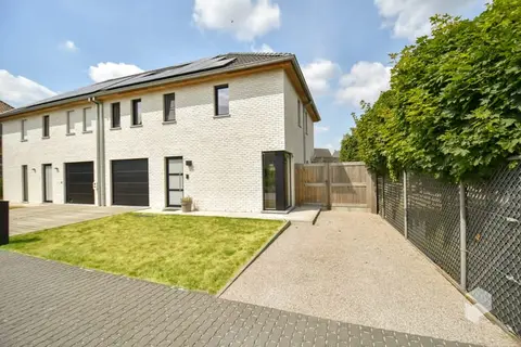 Recente (bj. 2023) royale woning met 4 SLPK (5 mogelijk) ...