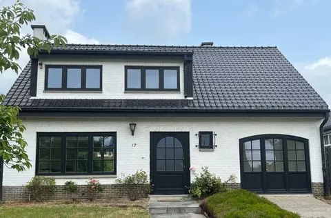 Lovely villa 3 bedrooms + 2 bathrooms + Office