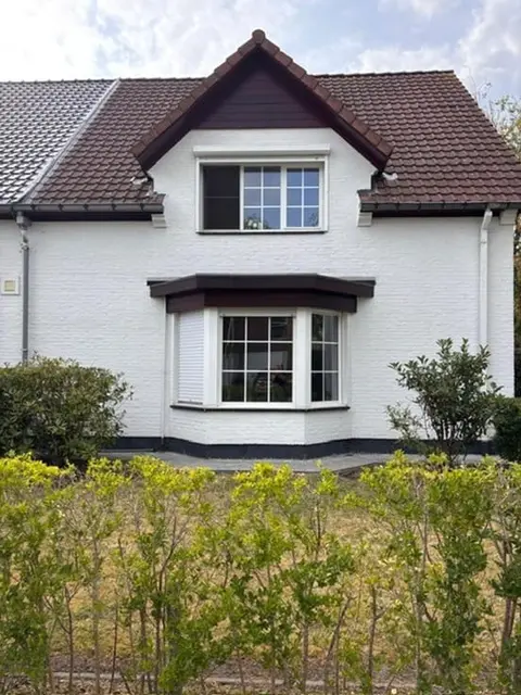 RENOVATED HOB WITH PRACTHGIE GARDEN IN SKW