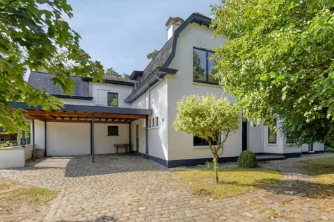 Villa met bewoonbare oppervlakte van 350m2 prachtig en ru...