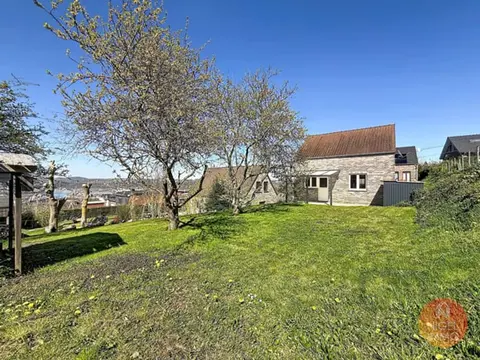Maison 4F, 2 CH, jardin, 5 KM du Sart-Tilman, PEB D, libre.
