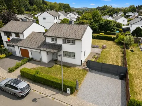 4 bedroom House for sale in Ciney