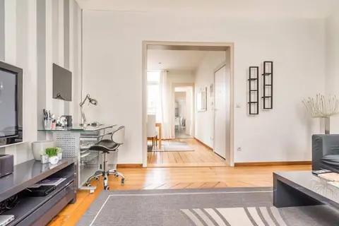 Furnished apartment with 2 bedrooms in a prime location!