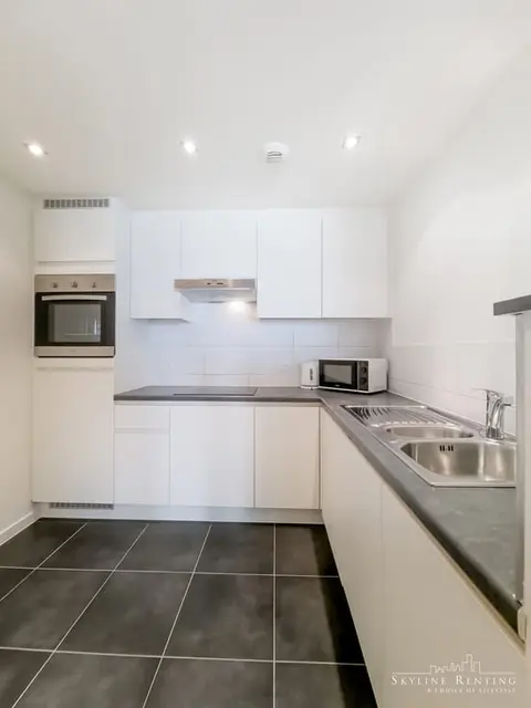 Beautiful furnished app. - 2 Rooms + TERRACE!!