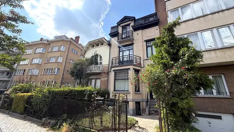 ALTITUDE 100 - APPART 1CH + BUREAU +/- 67M2 AVEC TERRASSE