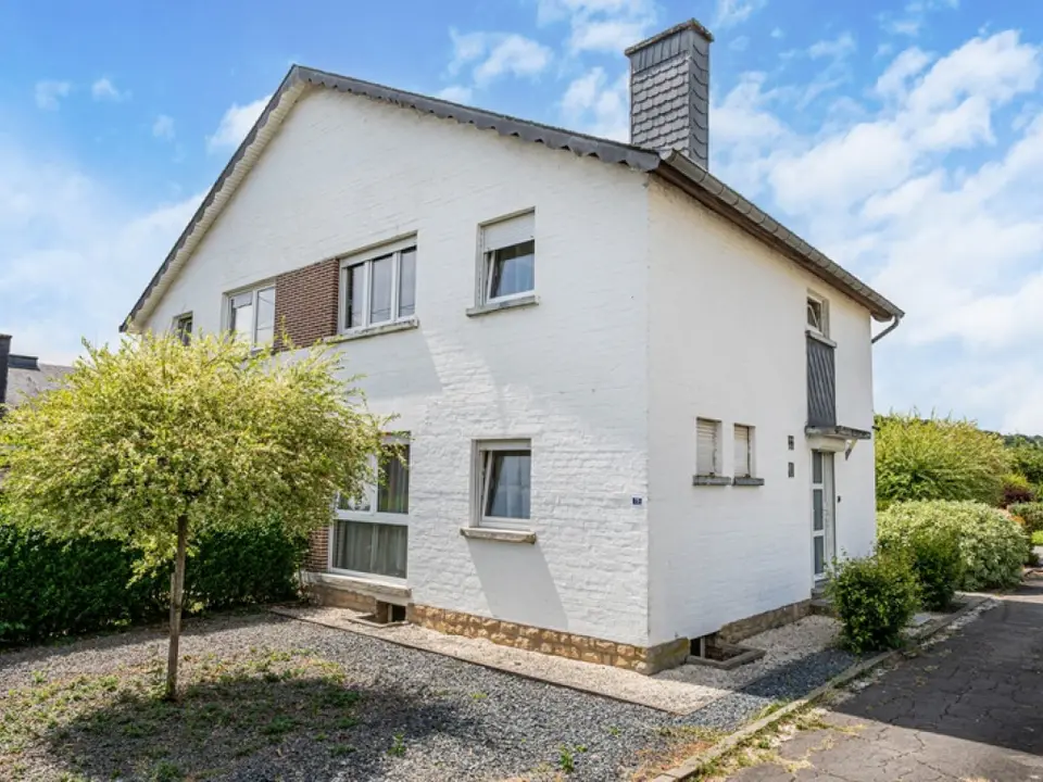 Huis met 3 gevels en tuin in Messancy