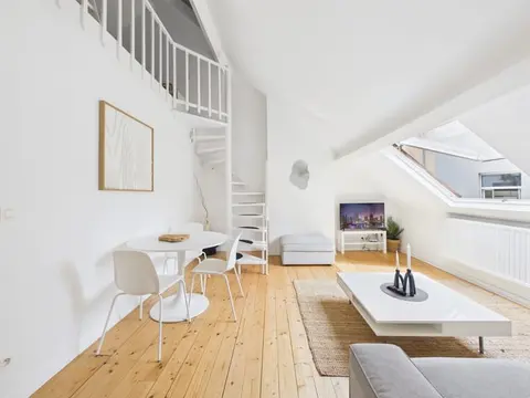 Brugmann district: Renovated and furnished apartment!