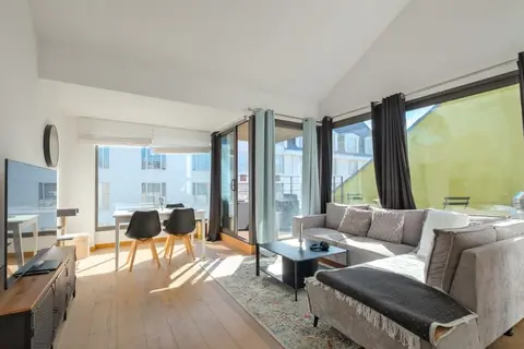 EU District: Excellent, recent penthouse with 8 m² terrace