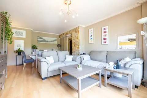 One-bedroom flat with a large terrace and a dressing