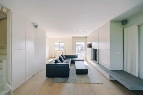 Luxueus gemeubeld appartement met prachtig zicht te huur in