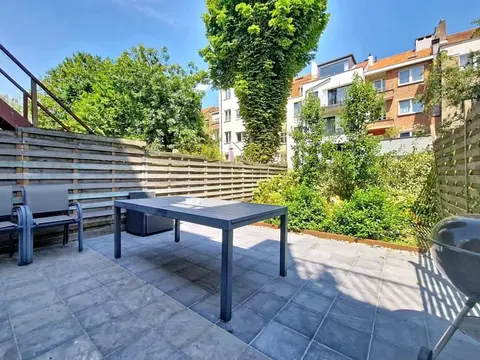 2-bedroom duplex with a garden