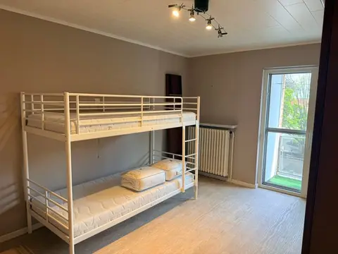 Move-in ready 2-bedroom apartment in the heart of Izegem cen