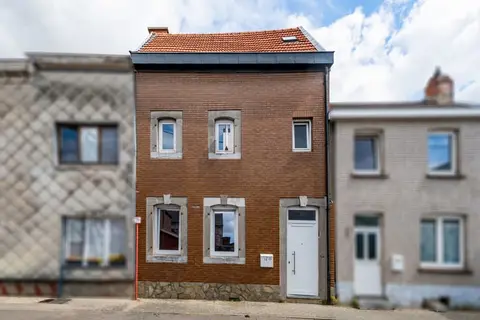 Charming Home with Terrace & Garage