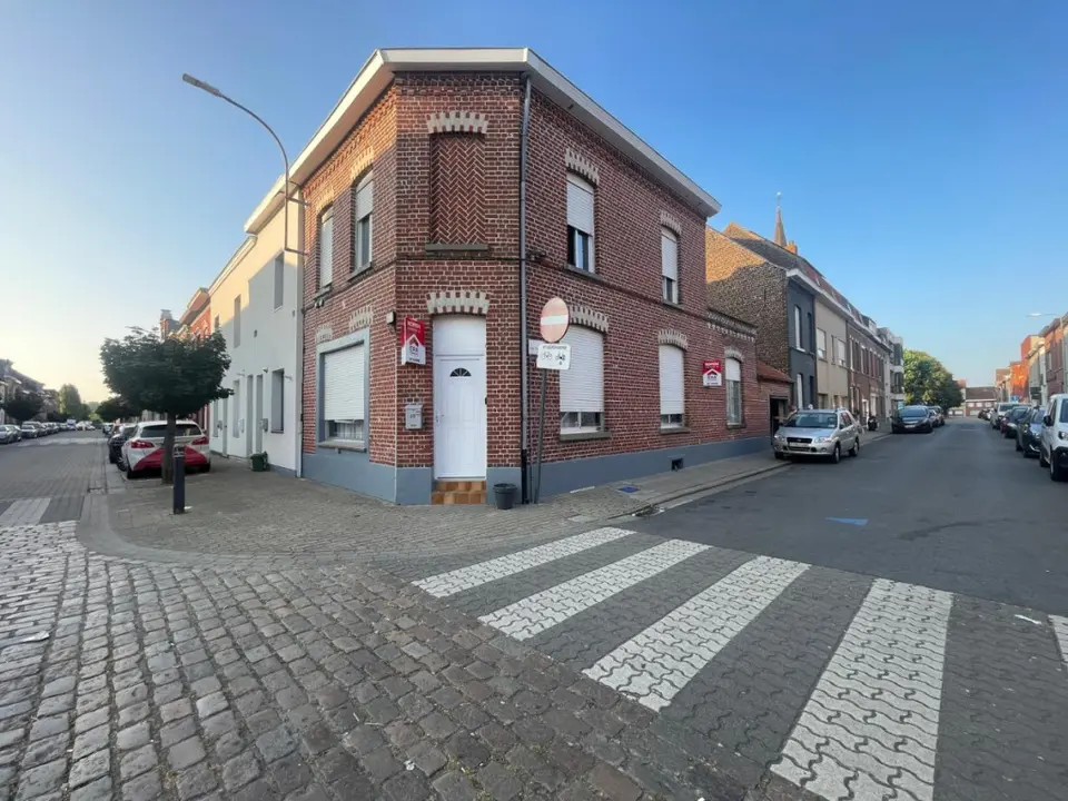 Menen - Woning met 5 slaapkamers in het centrum te koop
