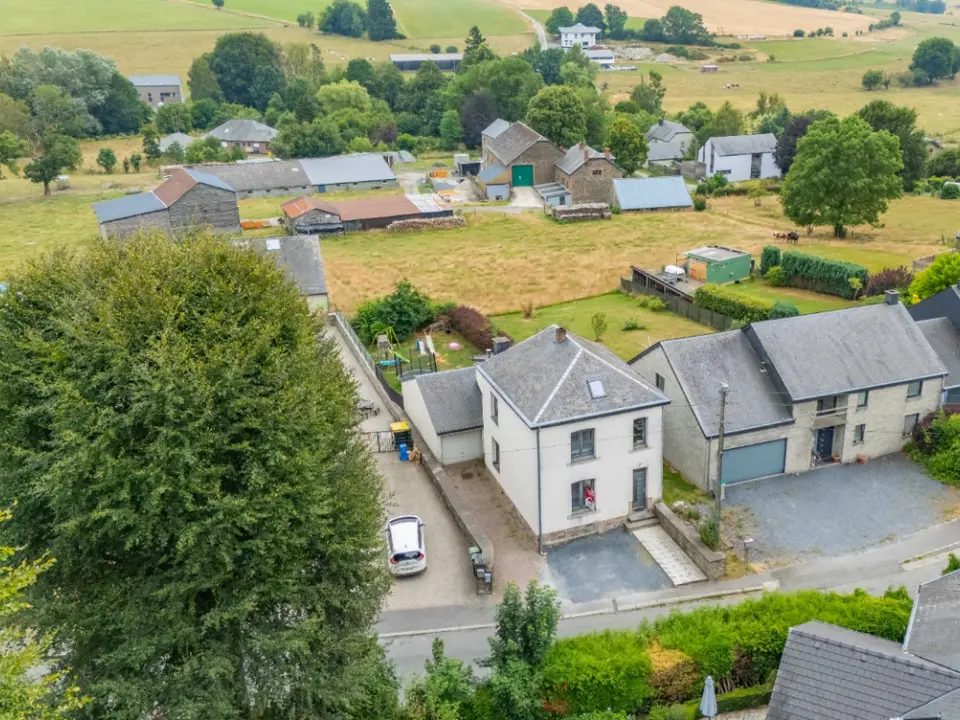 Woning met 3 slaapkamers, garage en tuin in Remichampagne