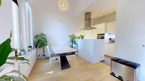 EUROPEAN QUARTER: STUNNING 2-BEDROOM DUPLEX + GARDEN