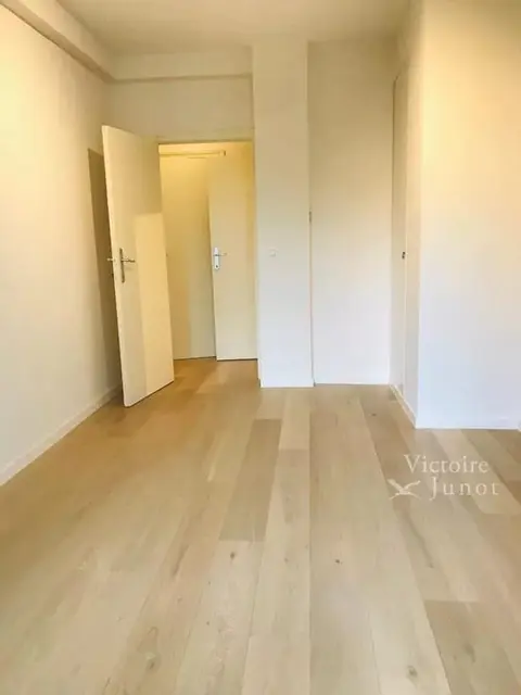 Cambridge / Roosevelt: Magnificent 3-bedroom apartment