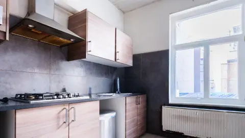 Opbrengsteigendom – 3 appartementen – Achterhuis – Werkplaat