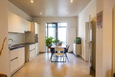 Ruim gelijkvloers één slaapkamer appartement te huur in Gent
