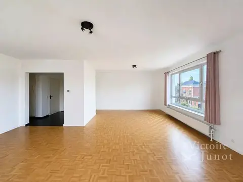 Parmentiers - 3 Bedroom Apartment + Box
