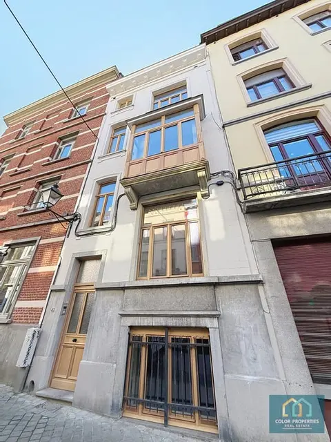 Gorgeous 3B house- fully renovated-184m2- terraces