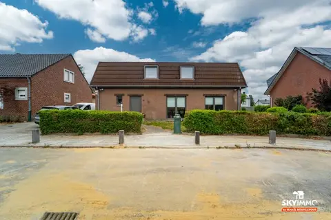 BELLE MAISON - 4 FAÇADES – GARAGE - 4CH - JARDIN