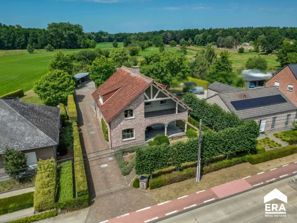 Ruime, instapklare villa op groot perceel in Langdorp