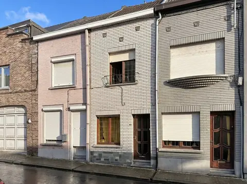 Refreshable house with 4 bedrooms and garden
