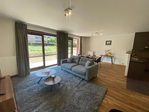 BRIGHT - Furnished 2 bedroom apt. with GARDEN (Val Duchesse)