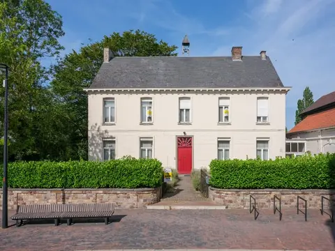 A charming former rectory on an exceptional 3,850 m² proper