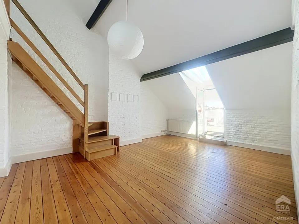 Appartement met 1 slaapkamer en terras te huur in Elsene