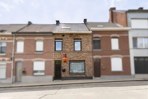 Home with Garden and Detached Garage