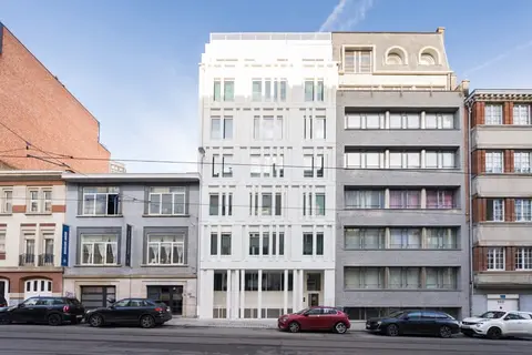 Furnished studios for students - rental management included!
