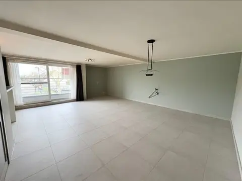 Appartement met 2 slaapkamers, vlak bij het centrum van Naza