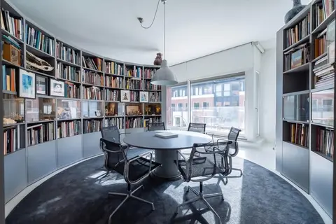 ARCHITECT-DESIGNED 184 SQM APARTMENT WITH POOL