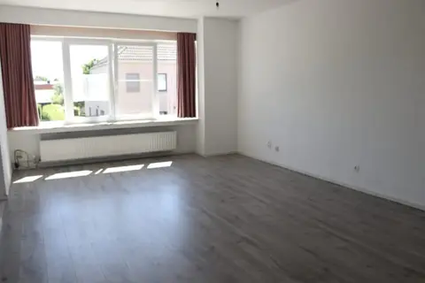 Rustig gelegen appartement op de 1eV met 2 SLK, garage en...