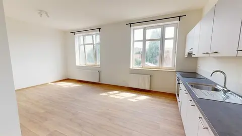 GEORGES HENRI - Duplex  5 CH +/-112m2  - faibles charges