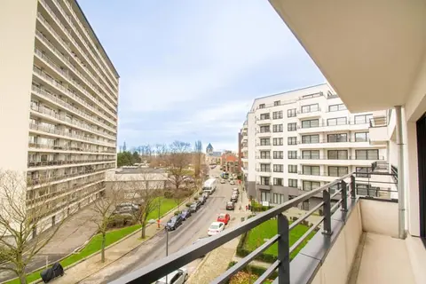 BRIGHT - Studio with terrace (NATO area)