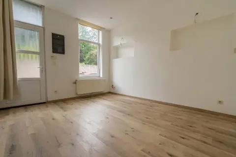 MAISON - 3CH + BUREAU - IDEALEMENT SITUEE DANS LE CENTRE !
