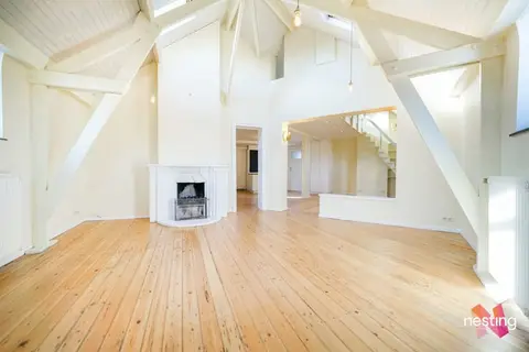 Saint-Gilles - Two-bedroom flat + terrace