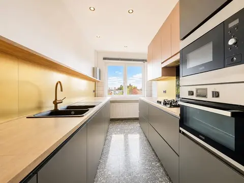 2 bedroom Apartment to rent in Laeken
