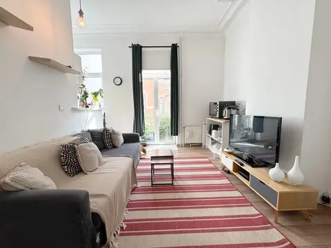 SINGLE-FAMILY HOUSE CONVERTED INTO 5 APARTMENTS
