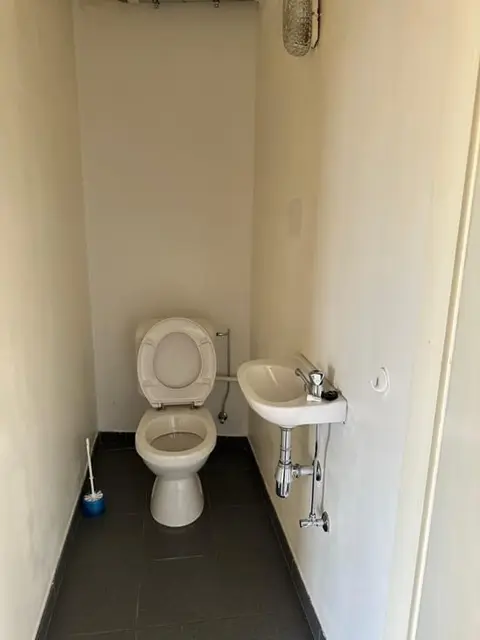 APPARTEMENT OP DE 2 E VERDIEPING MET TERRAS