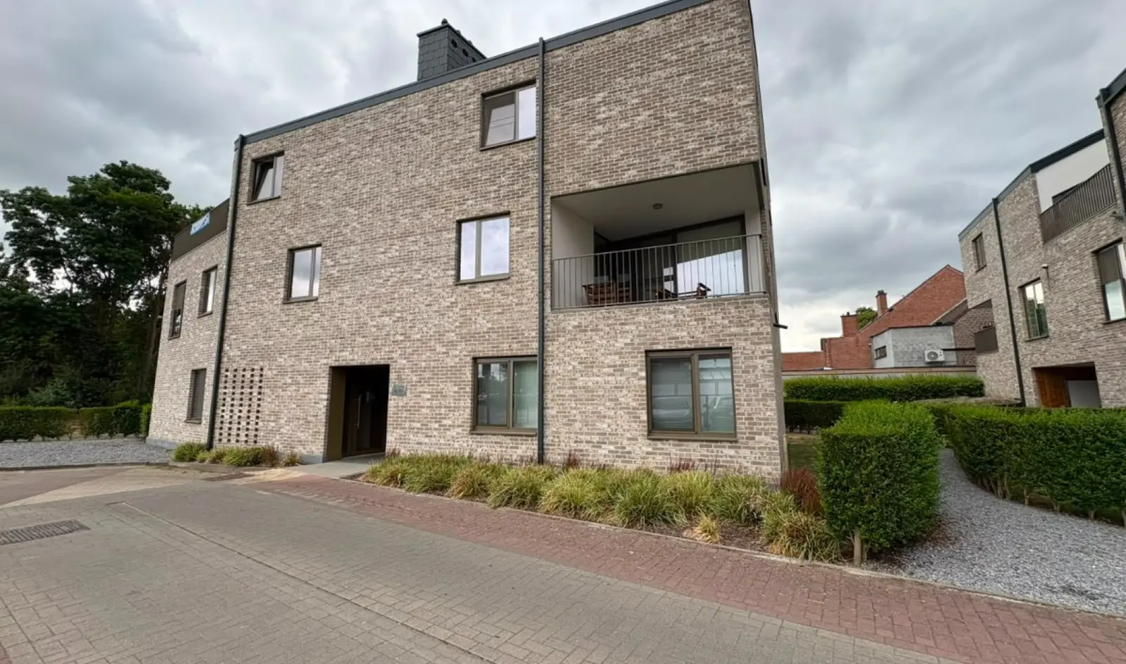 Gelijkvloers appartement met terras en tuin in centrum Alken