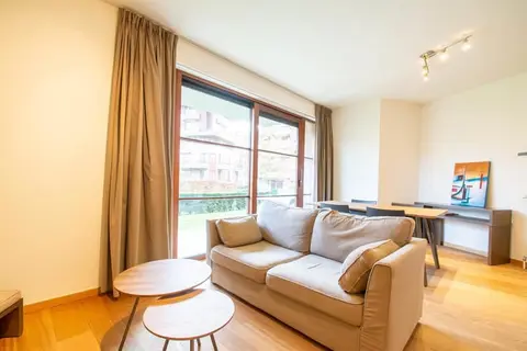 BRIGHT - Beautiful furnished apt with GARDEN - 1 bedroom