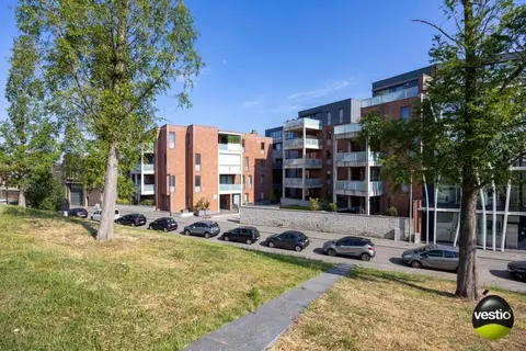 Instapklaar gelijkvloers appartement met uitzonderlijk gr...